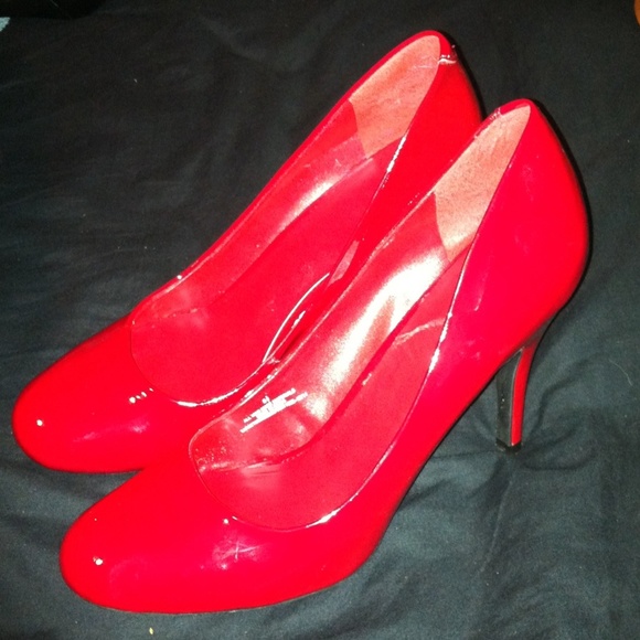 PRICE FIRM- 🎉 Mossimo Candy red pumps! - Picture 3 of 11